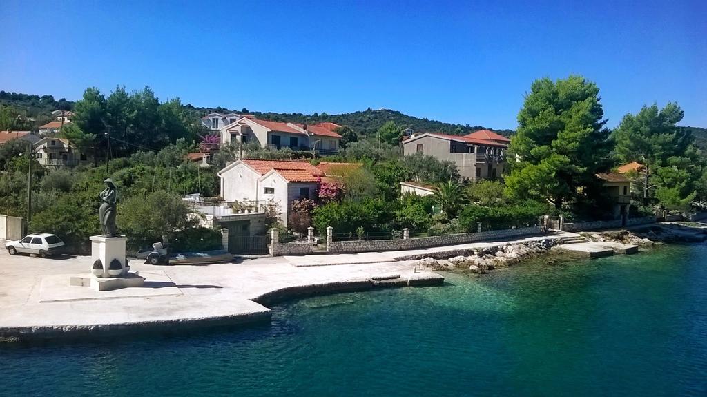Apartmani Conar Drvenik Veli Exterior foto