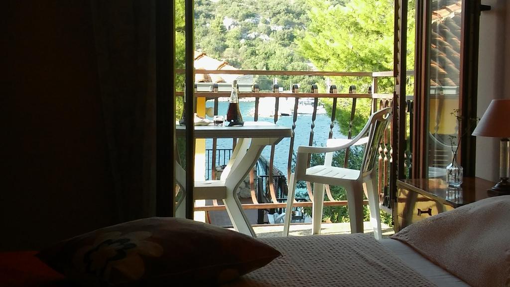 Apartmani Conar Drvenik Veli Exterior foto