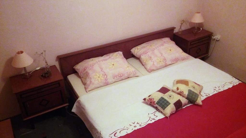Apartmani Conar Drvenik Veli Exterior foto